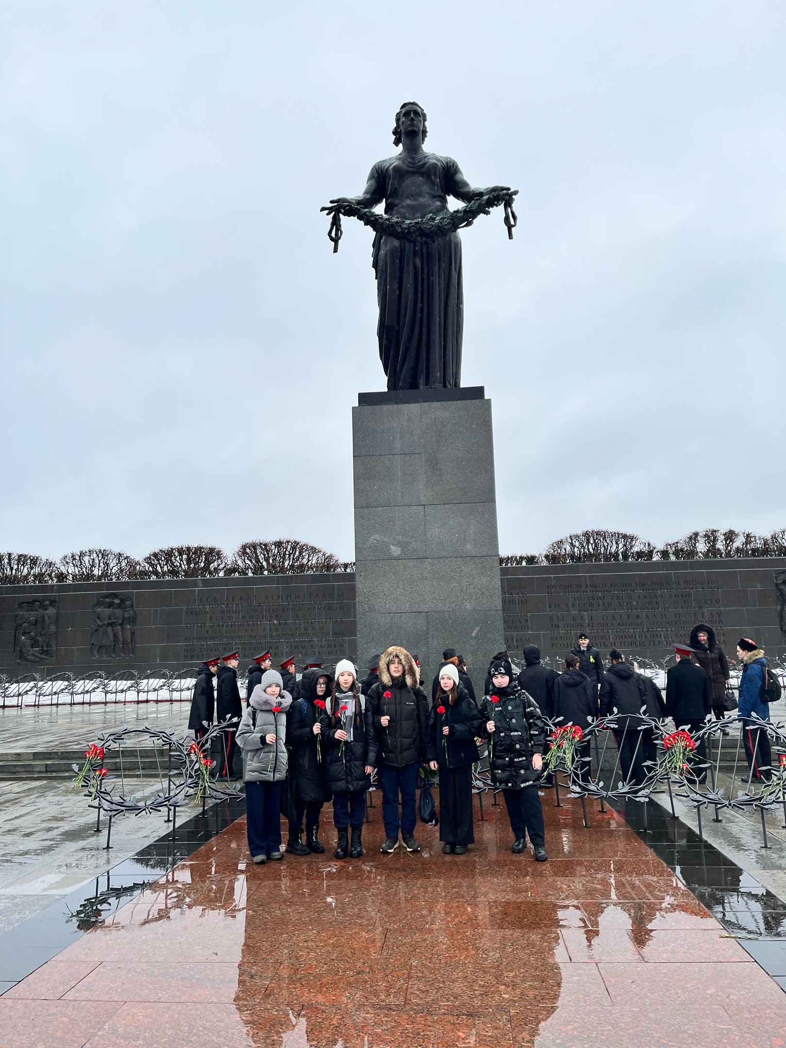 памятники блокады ленинграда в санкт петербург